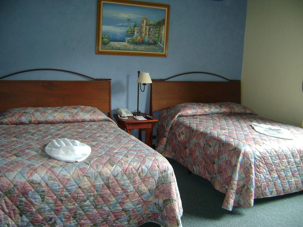 Hotel La Riviera De Atitlan Panajachel Pokoj fotografie